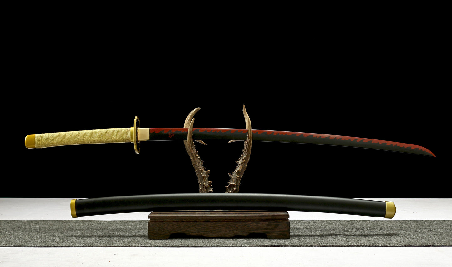 1:1 Replica Yoriichi Tsugikuni Worn Katana | Demon Slayer Sword