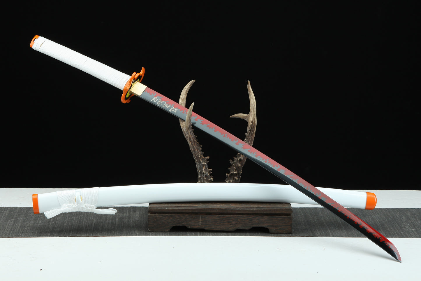 1:1 Replica Kyojuro Rengoku Worn Katana | Demon Slayer Sword