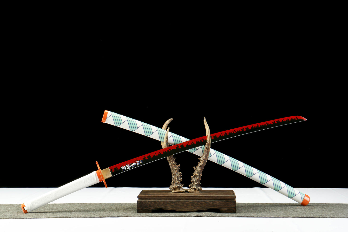 1:1 Replica Kyojuro Rengoku Worn Katana | Demon Slayer Sword