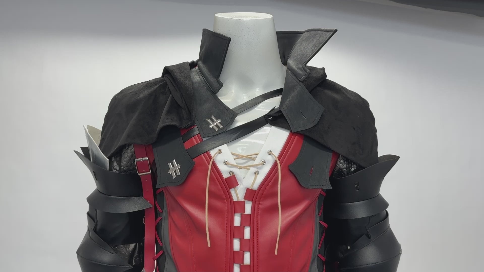 Final Fantasy VII Clive Rosfield Cosplay Costume – Gaming Outfit – video 23 of 23